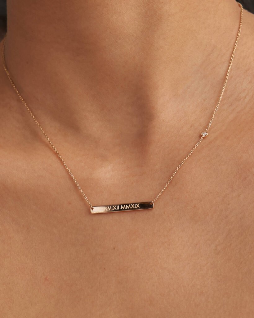 Engravable Bar Necklace with Diamond Accent | Foroworld |