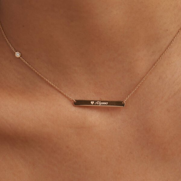 Engravable Bar Necklace with Diamond Accent | Foroworld |