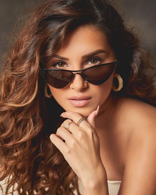 TARA-SUTARIAFOR-WEBSITE (1)